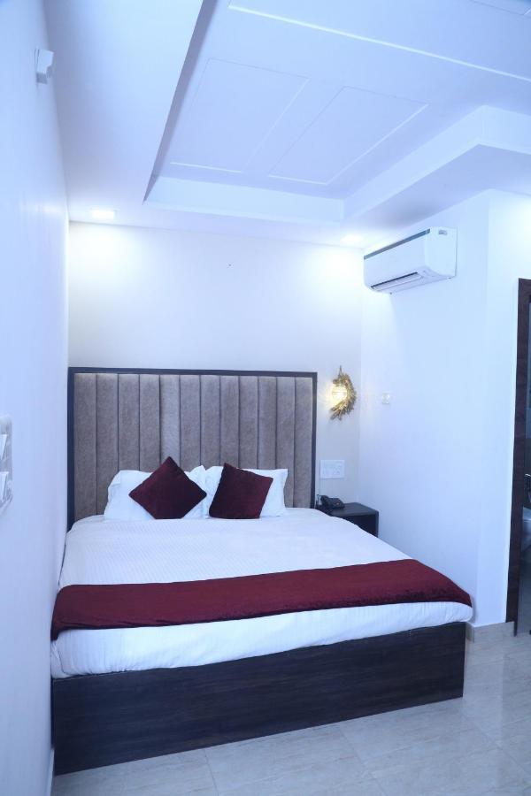 Hotel The Divine Oak à Katra  Extérieur photo