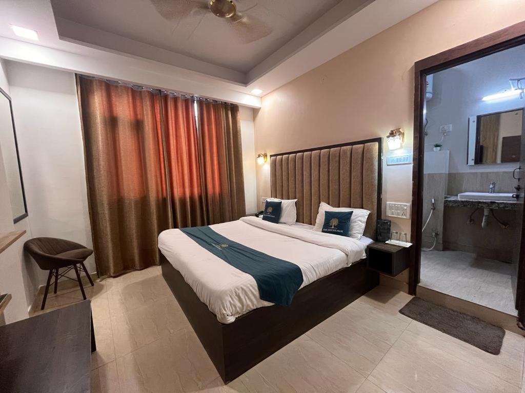 Hotel The Divine Oak à Katra  Extérieur photo